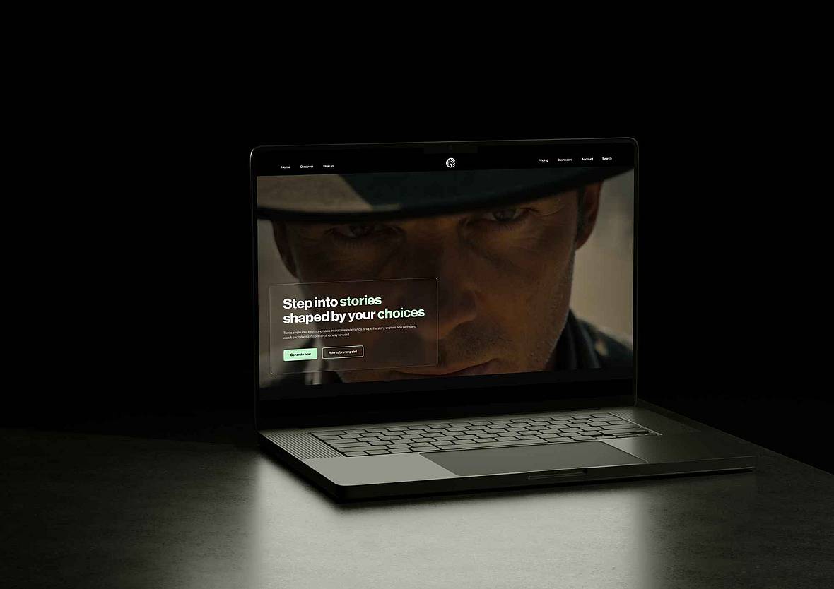Laptop mit der dunklen Branchpoint-Website zur Erstellung und Nutzung interaktiver Geschichten und Filme.