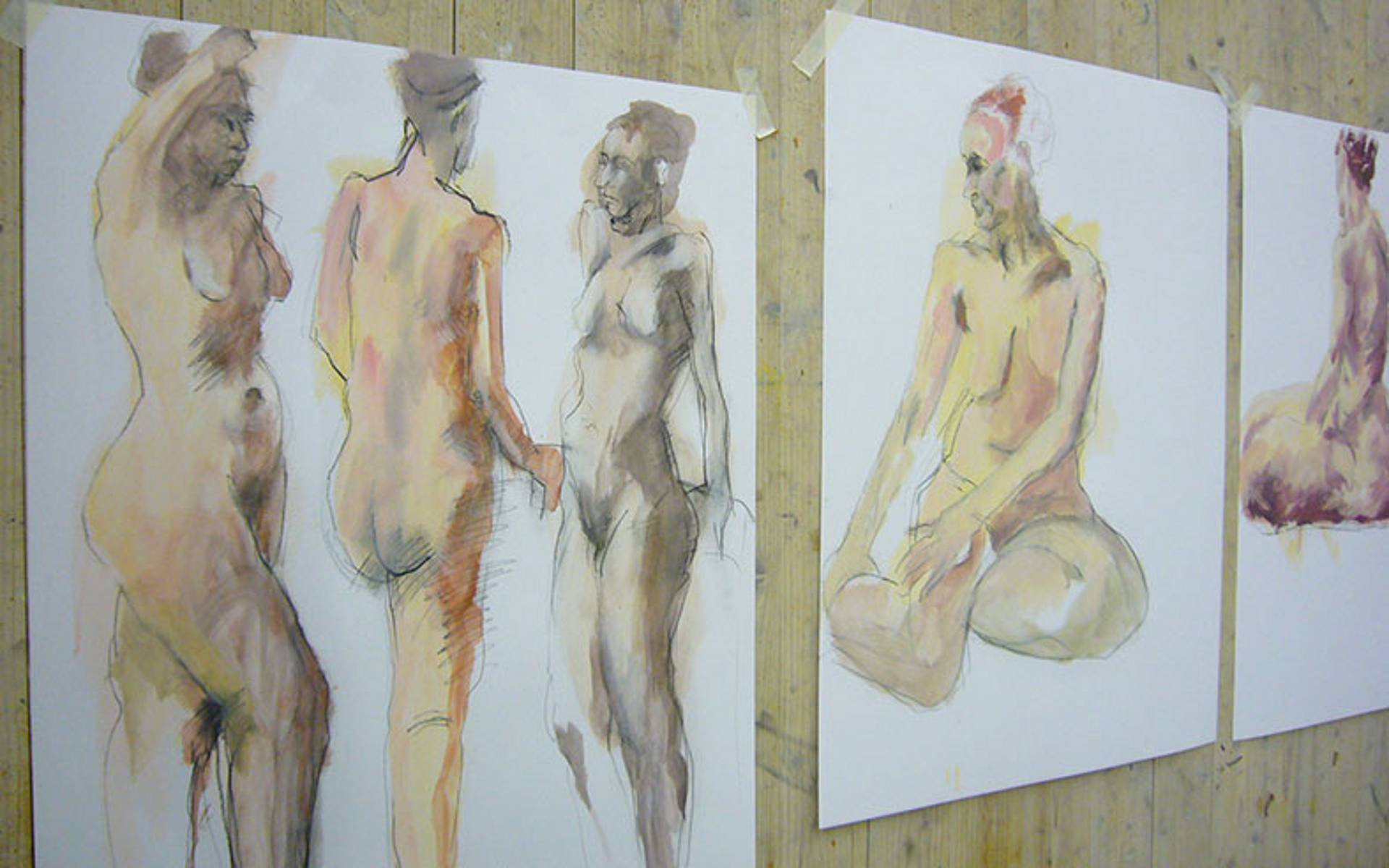 Skizze Akt Frau in beigetönen