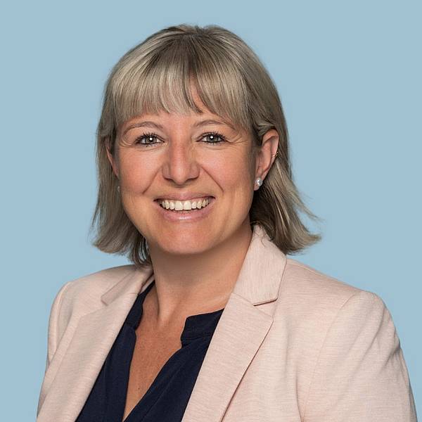 Portraitfoto von Rebecca Schreiber
