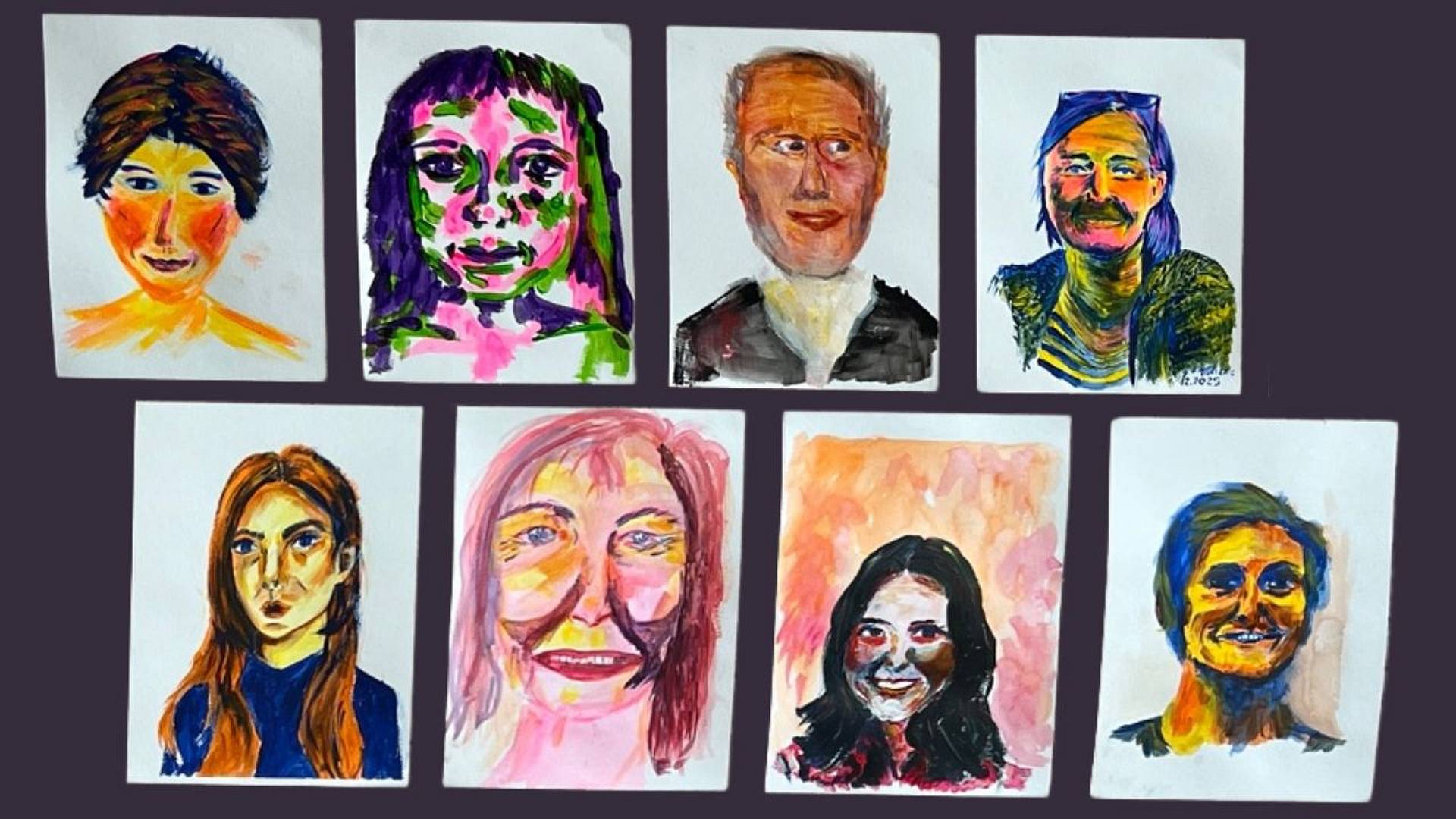 Eine Reihe von selbst gemalten Porträt-Acrylbildern in bunten Farben.
